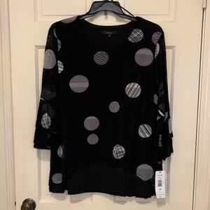 Calessa Black and White Circle Pattern Blouse New with Tags